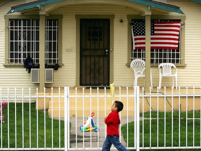 Black, Latino Two-Parent Families Have Half The Wealth Of White Single Parents